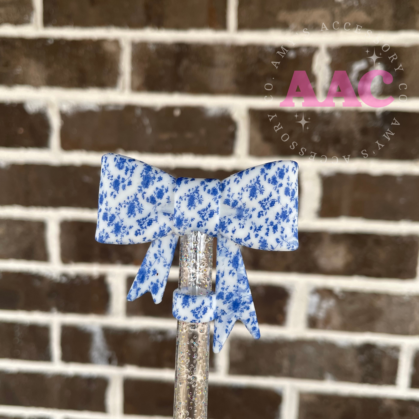 3D Bow Straw Topper Blue Floral