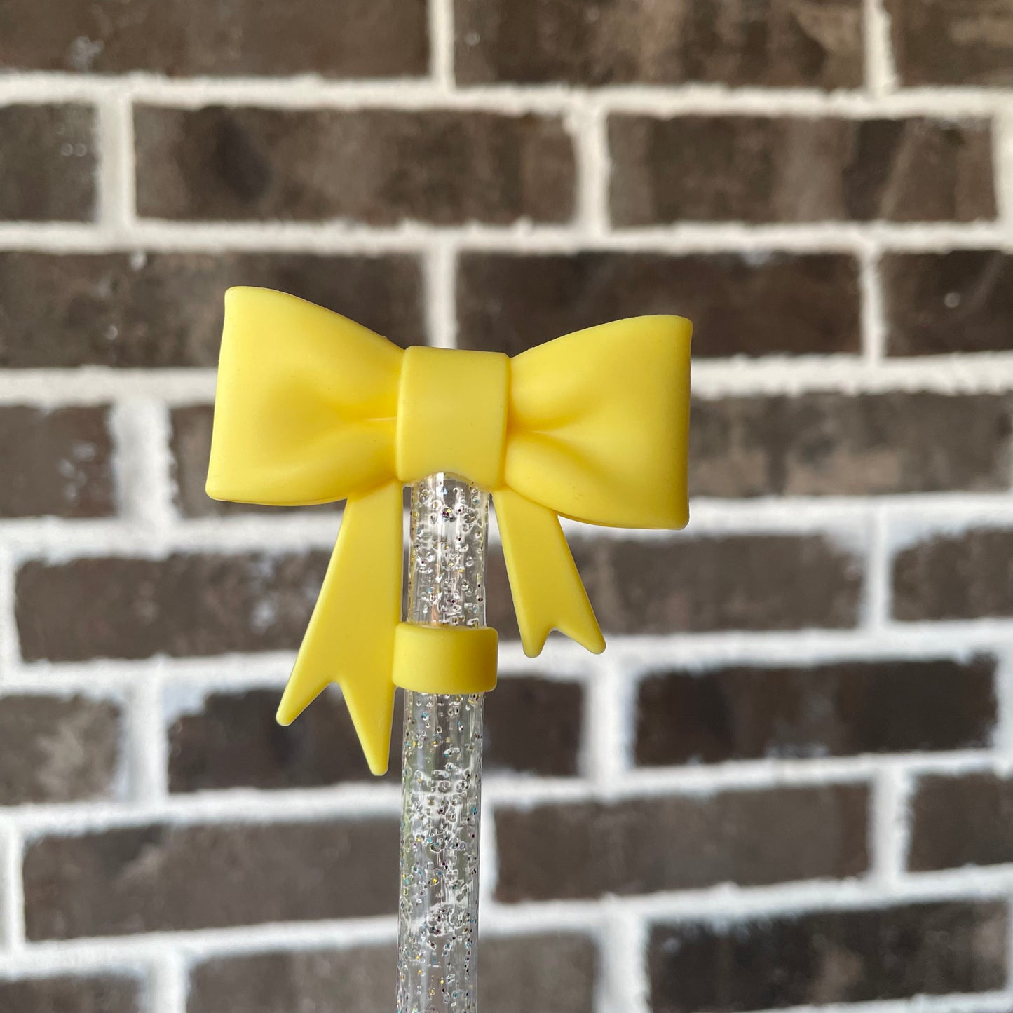 3D Bow Straw Topper Yellow